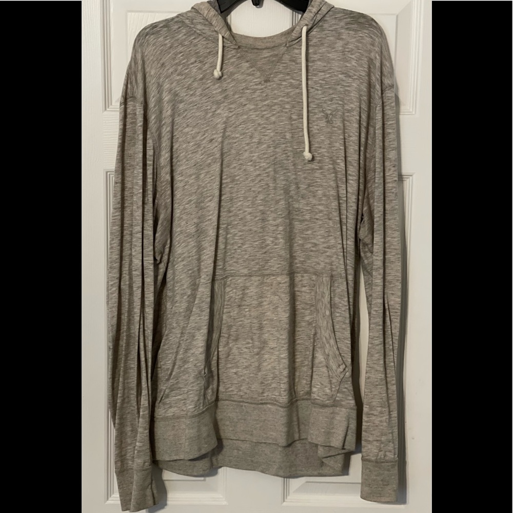 XL American Eagle Pull Over Tan.
